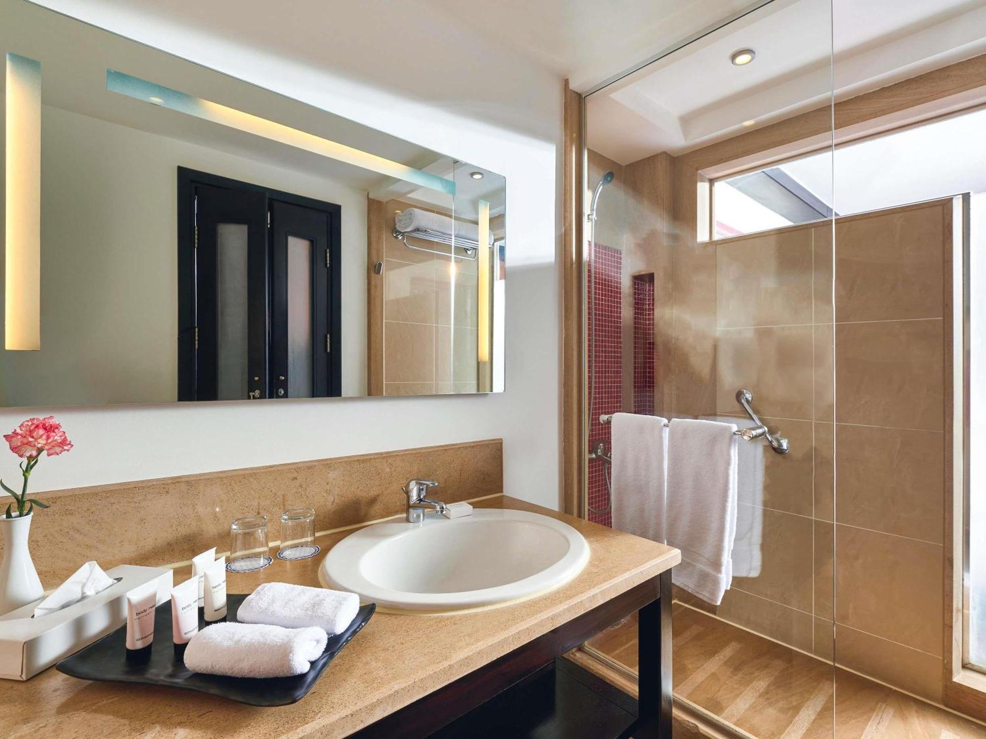 Moevenpick Resort Assuan Esterno foto