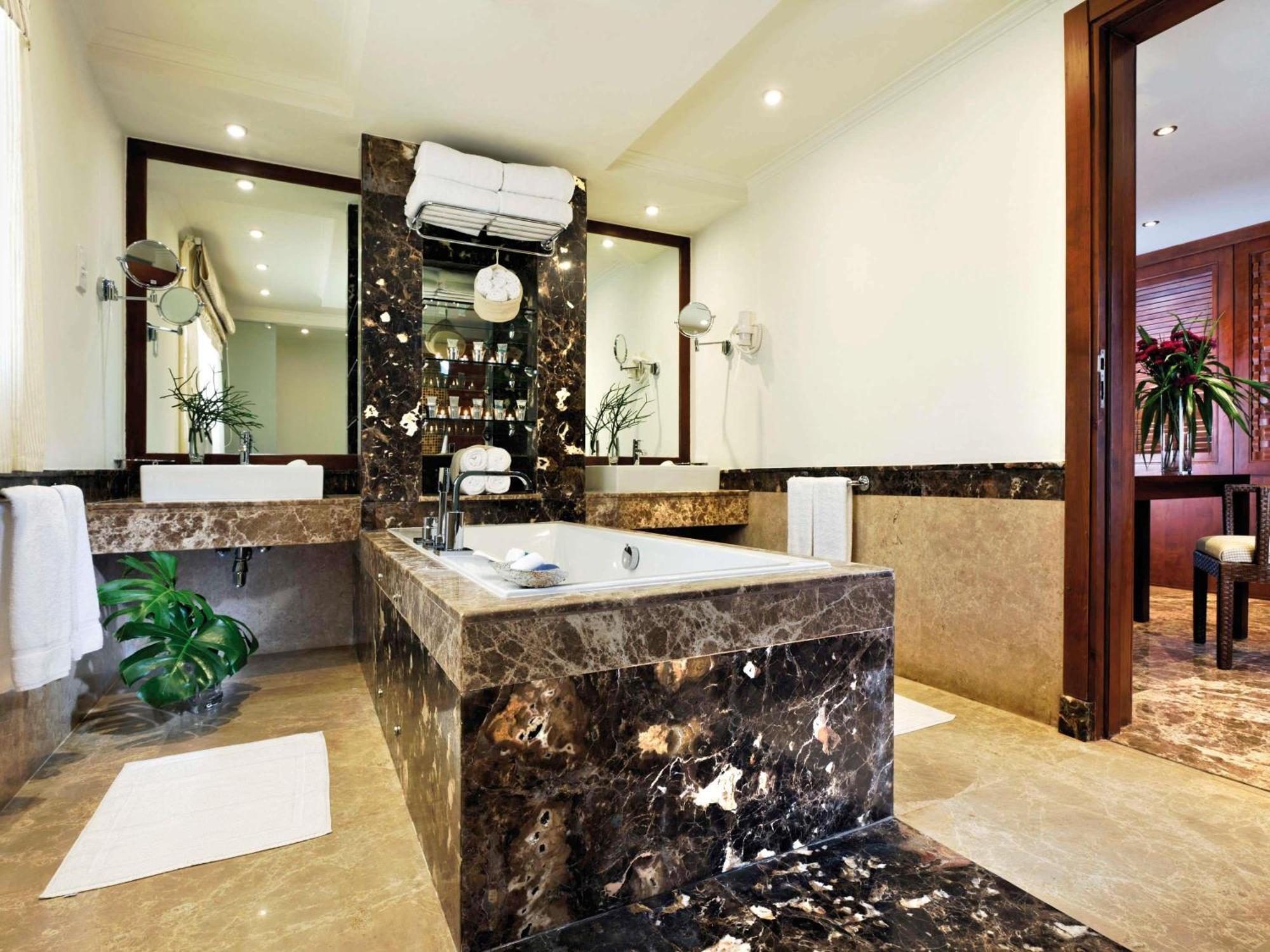 Moevenpick Resort Assuan Esterno foto